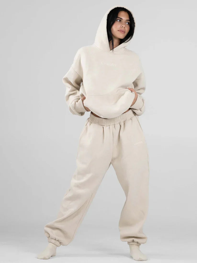 Signature Fit Hoodie – Sleek Edition
