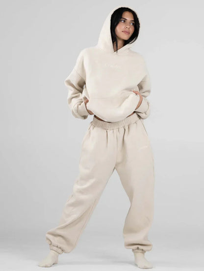 Signature Fit Hoodie – Sleek Edition